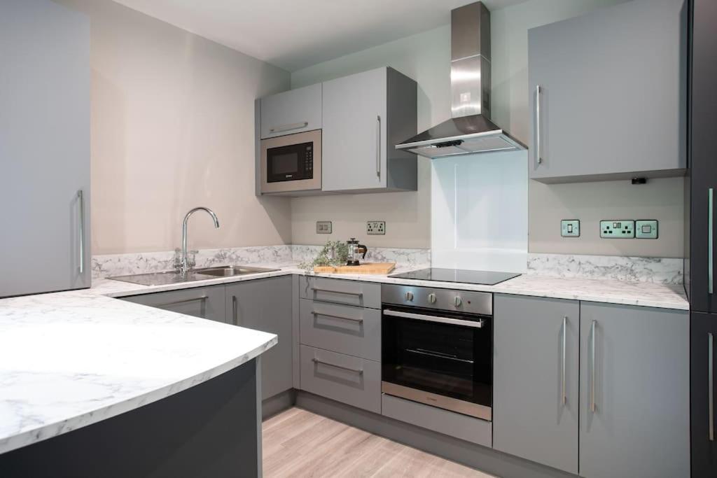 Stunning 2Br Next To The City Airport Bhd - Free Parking เบลฟาสต์ ภายนอก รูปภาพ
