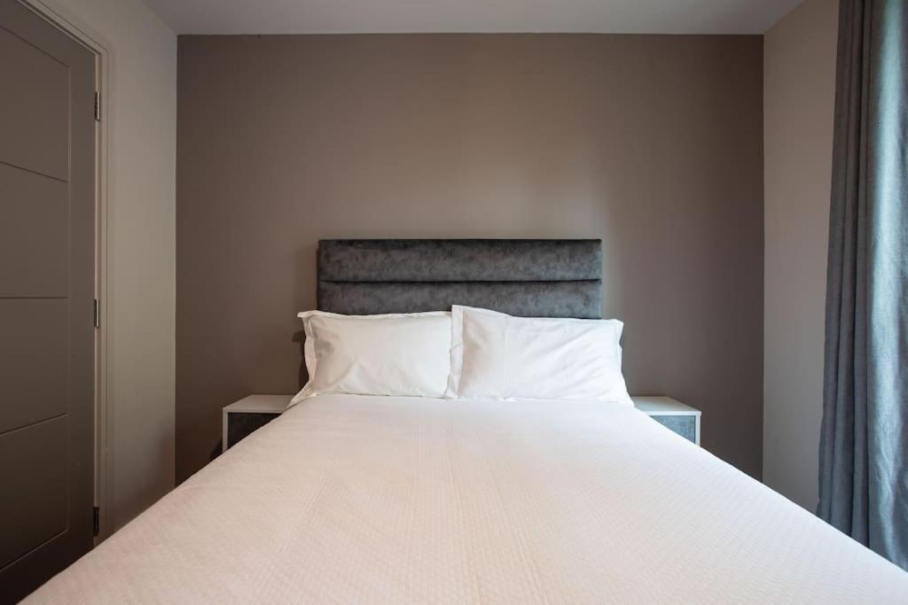 Stunning 2Br Next To The City Airport Bhd - Free Parking เบลฟาสต์ ภายนอก รูปภาพ